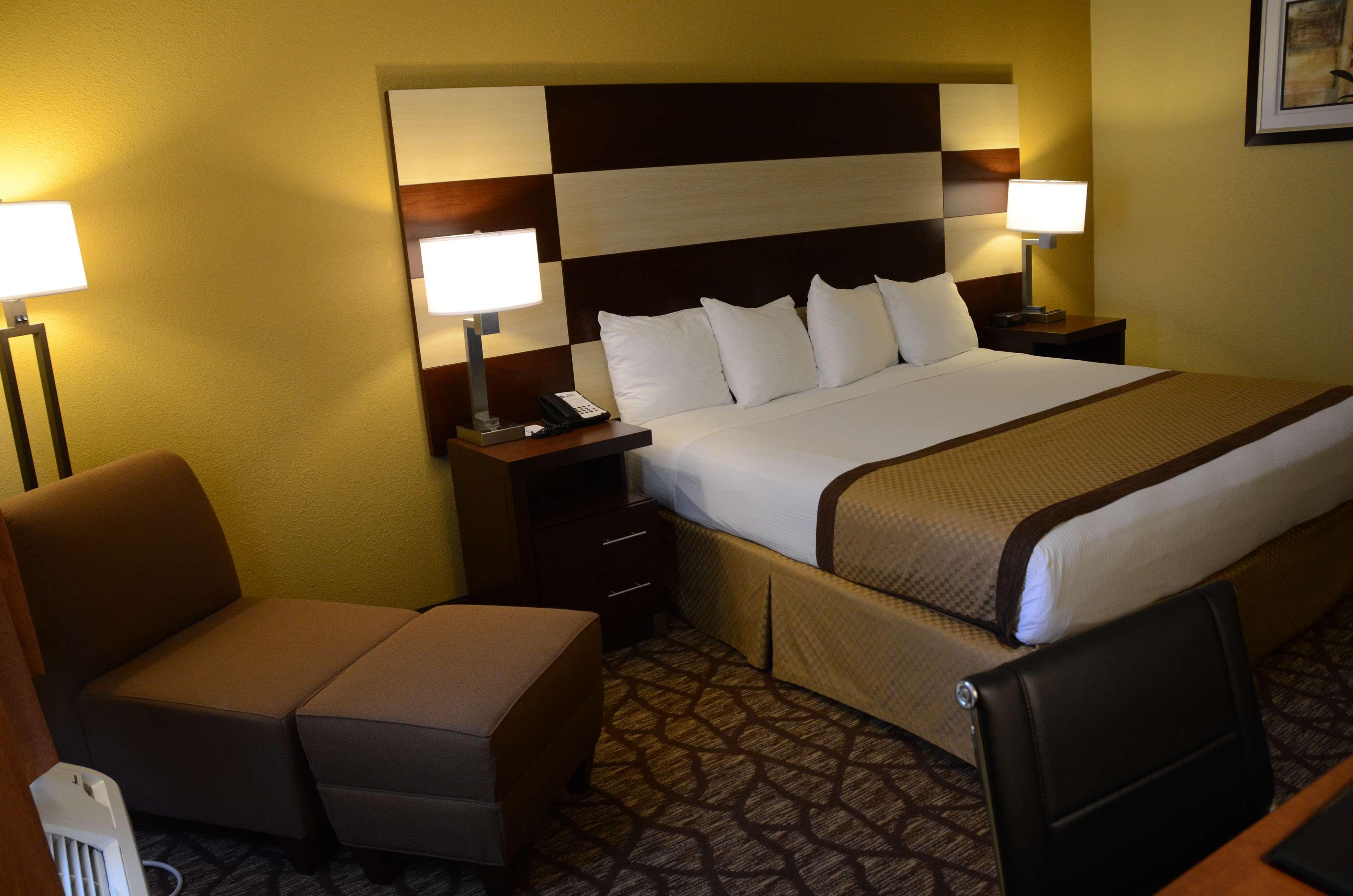 Best Western Joliet Inn & Suites Екстериор снимка