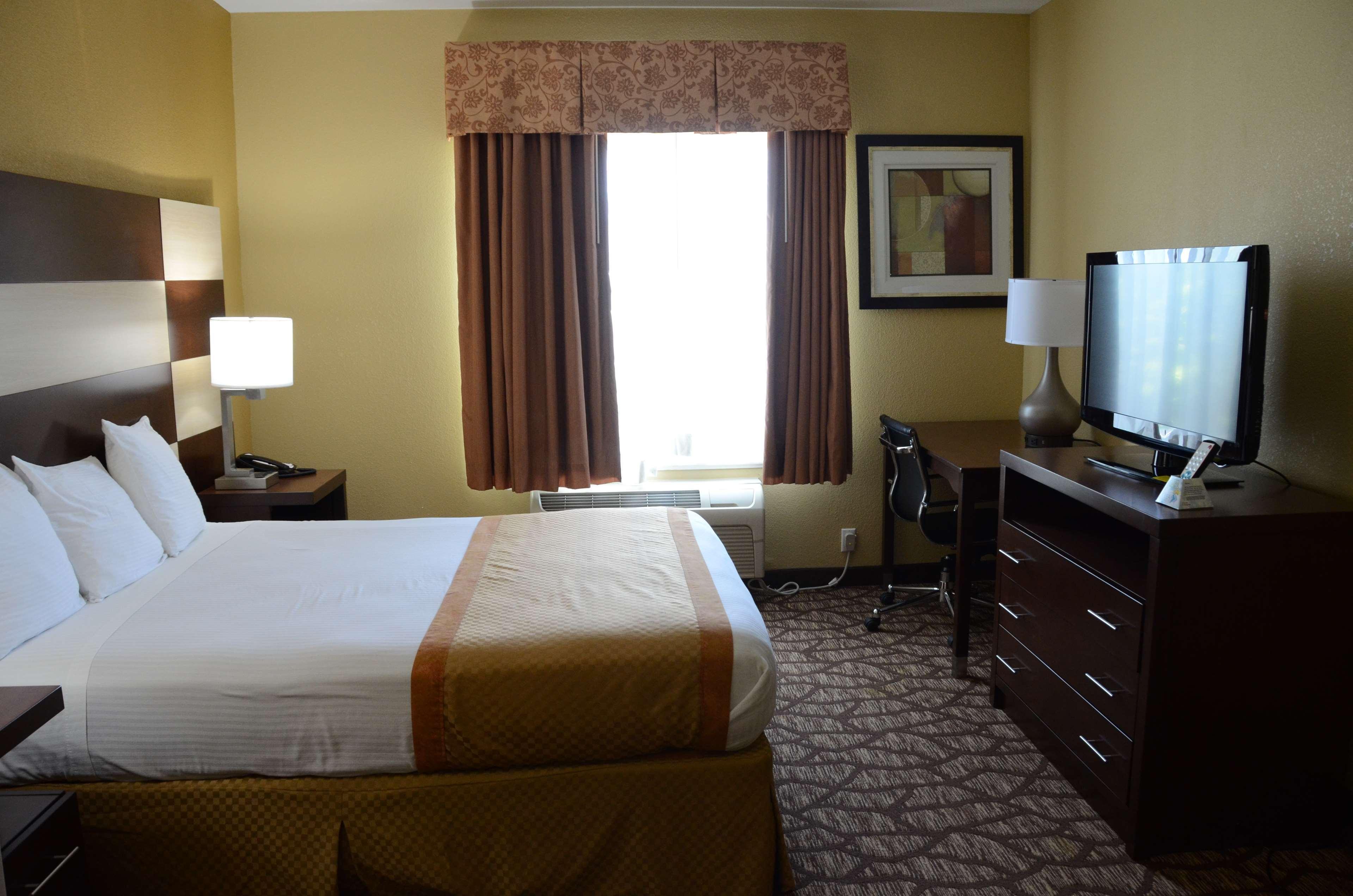 Best Western Joliet Inn & Suites Екстериор снимка